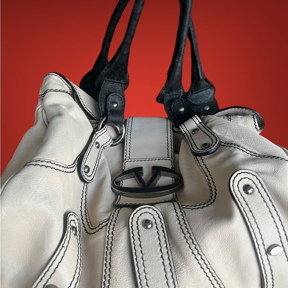 Beige and Black Valentino - Picture 9 of 10